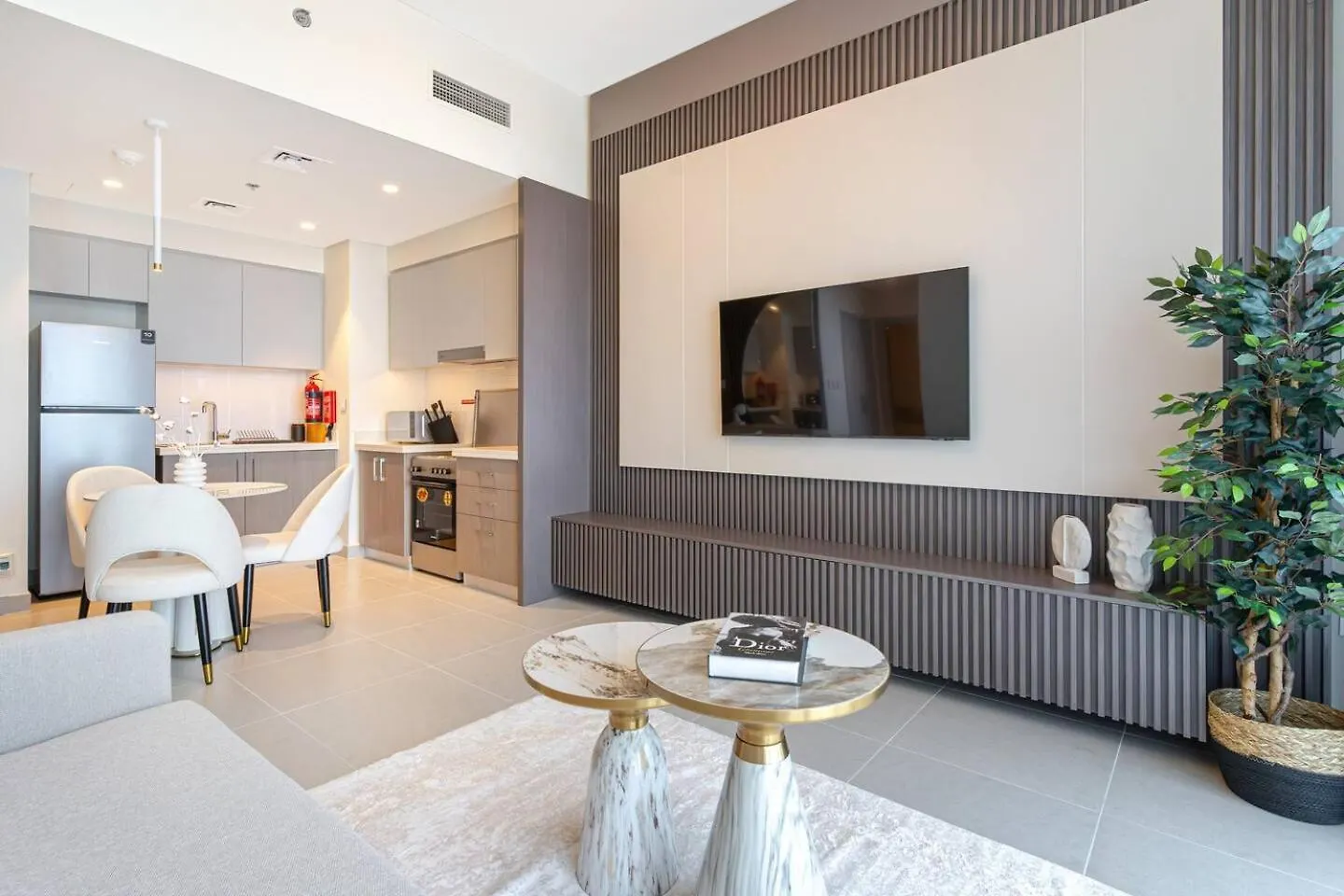 Sky-High Downtown 1Br Steps From Burj Khalifa Apartment Dubai