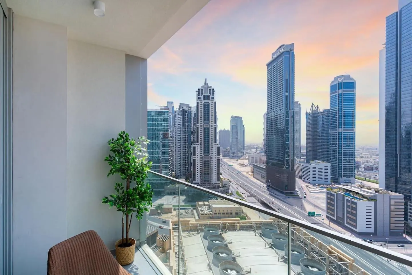 Sky-High Downtown 1Br Steps From Burj Khalifa Apartment Dubai