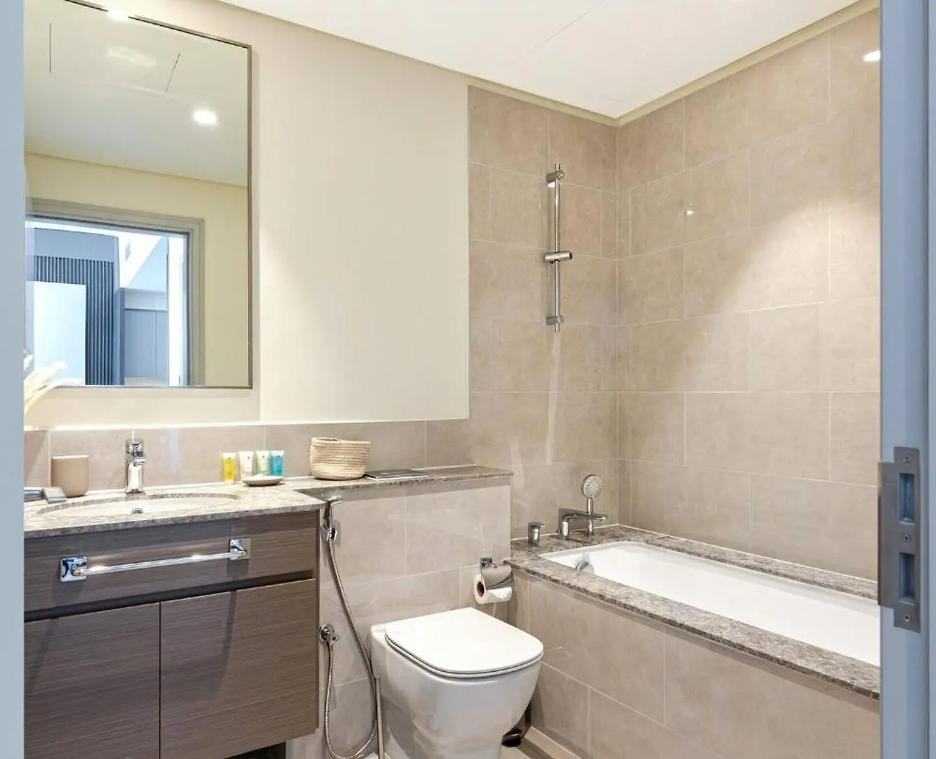 Sky-High Downtown 1Br Steps From Burj Khalifa Apartment Dubai